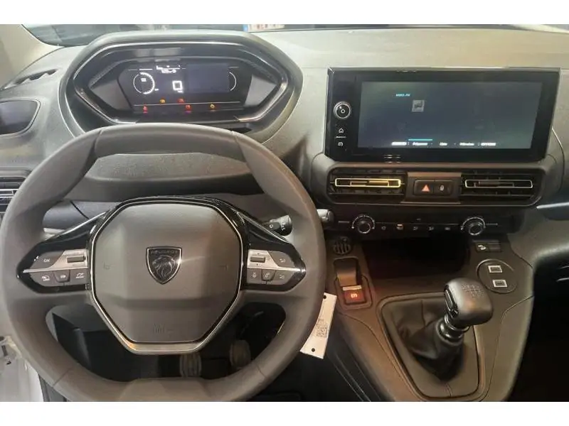 VEHICLE__CONDITION_SERVICE Peugeot Partner STANDARD LIGHT WHITE 11