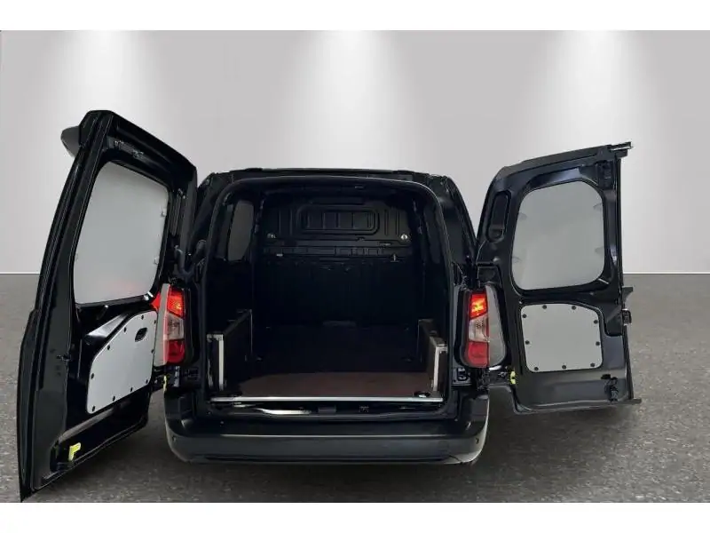 VEHICLE__CONDITION_SERVICE Peugeot Partner Light Full Option 3pl BLACK 19