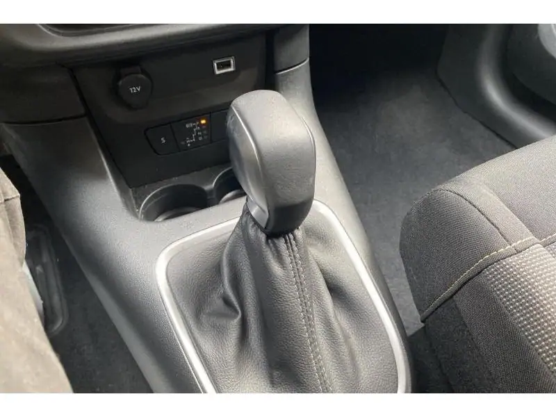 Occasion Citroen C3 Max 1.2 110 eat6 BLACK 16