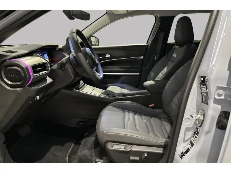 VEHICLE__CONDITION_SERVICE Jeep Avenger E-HYBRID SUMMIT Full Option GREY 10