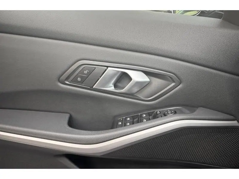 Occasion BMW Serie 3 318 business*GPS*BOITE AUTO BLACK 17