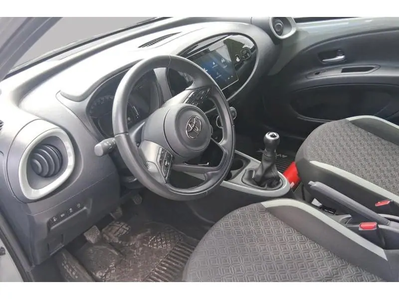 Occasion Toyota Aygo X GREY 9