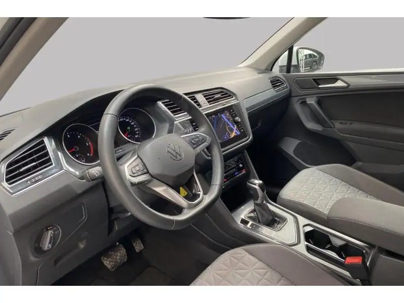 Occasion Volkswagen Tiguan Life* GPS Détecteurs arr. Jantes Alu WHITE 9