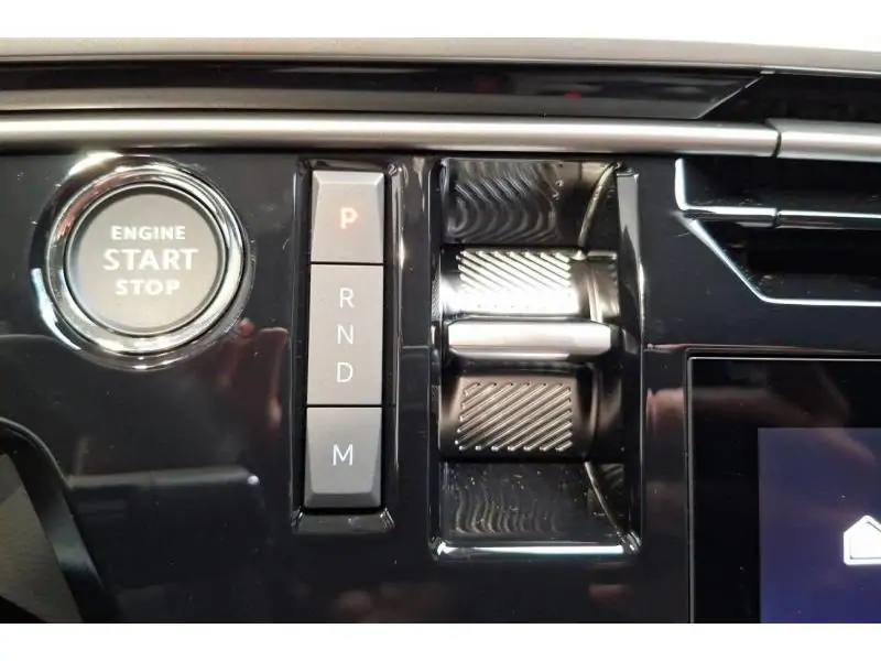 VEHICLE__CONDITION_SERVICE Peugeot 3008 Allure Hybrid 145 e-DCS6 GREY 16