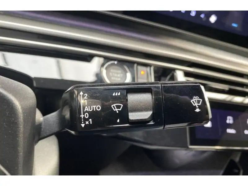 VEHICLE__CONDITION_SERVICE Peugeot 3008 ALLURE GREY 24