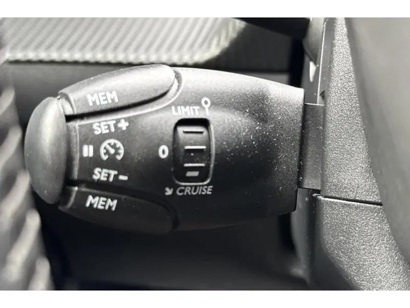 Occasion Peugeot 208 Allure GREY 25