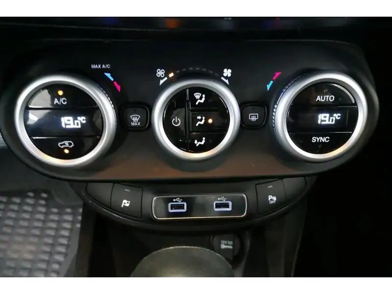 Occasion Fiat 500 X Berline AUTO BLACK 15