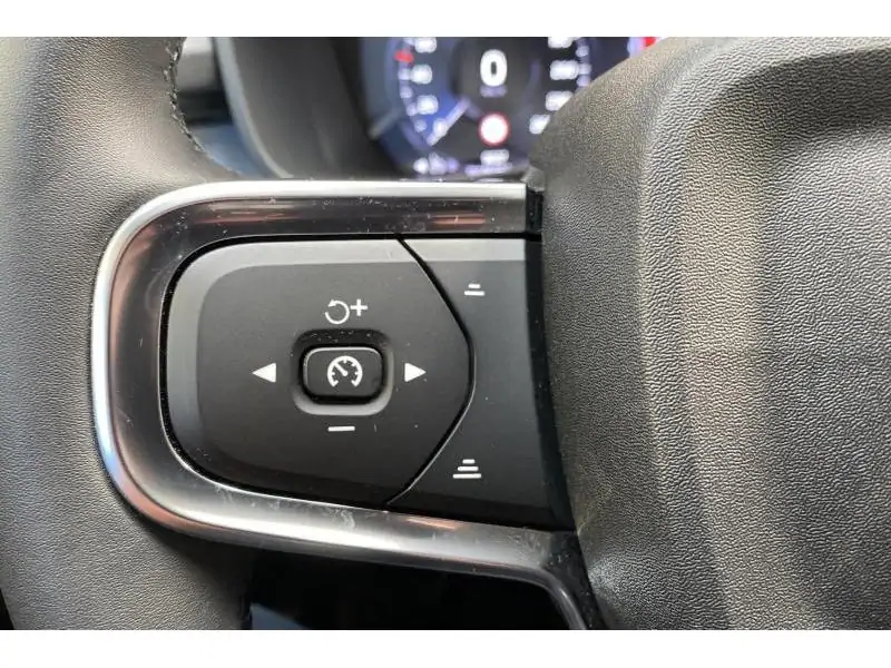 Occasion Volvo XC40 PLUS DARK GEARTRONIC BLACK 24