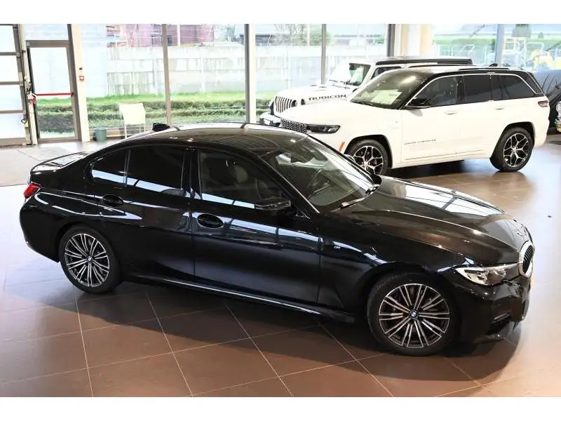 Occasie BMW Serie 3 330 M Sport BLACK 6