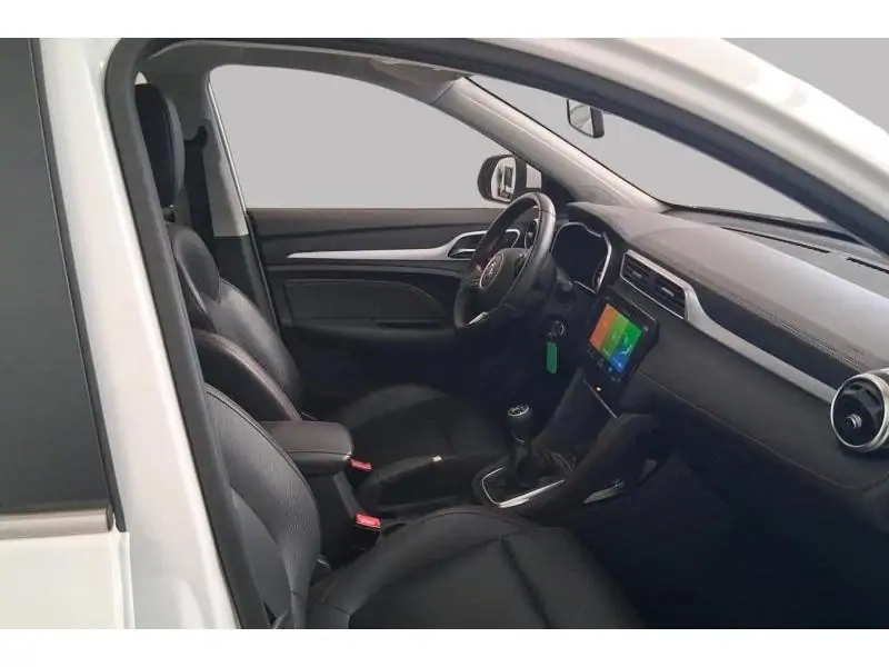 Occasion MG ZS luxury WHITE 8