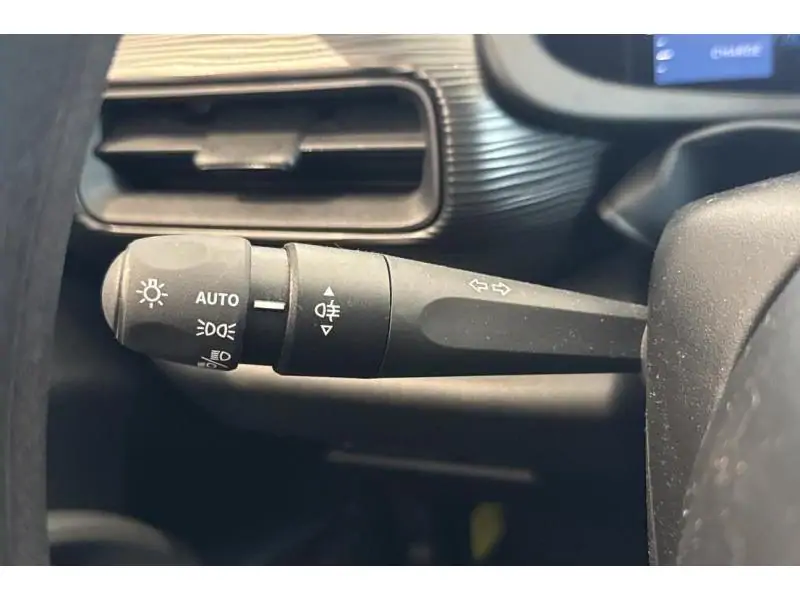 VEHICLE__CONDITION_SERVICE Jeep Avenger LONGITUDE BLACK 25