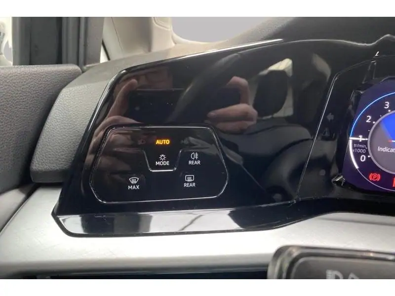 Occasie Volkswagen Golf VIII Life BLACK 22