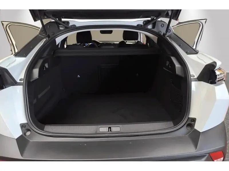 VEHICLE__CONDITION_SERVICE Peugeot 408 ALLURE HYBR WHITE 19