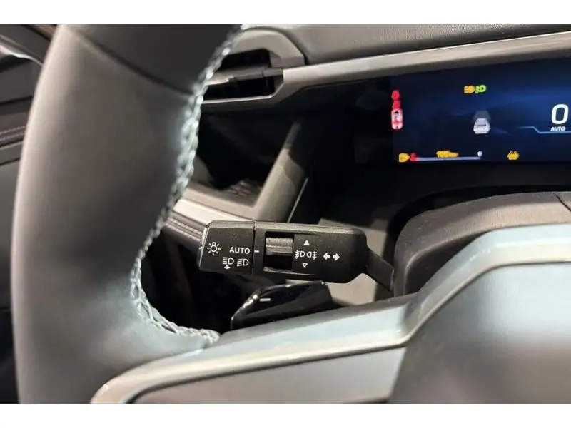 Démo Jeep Compass e-Hybrid-First Edition  145pk DCT6 GREY 22