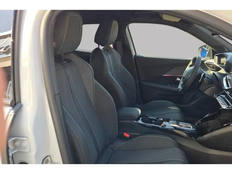 VEHICLE__CONDITION_SERVICE Peugeot 2008 GT WHITE 8