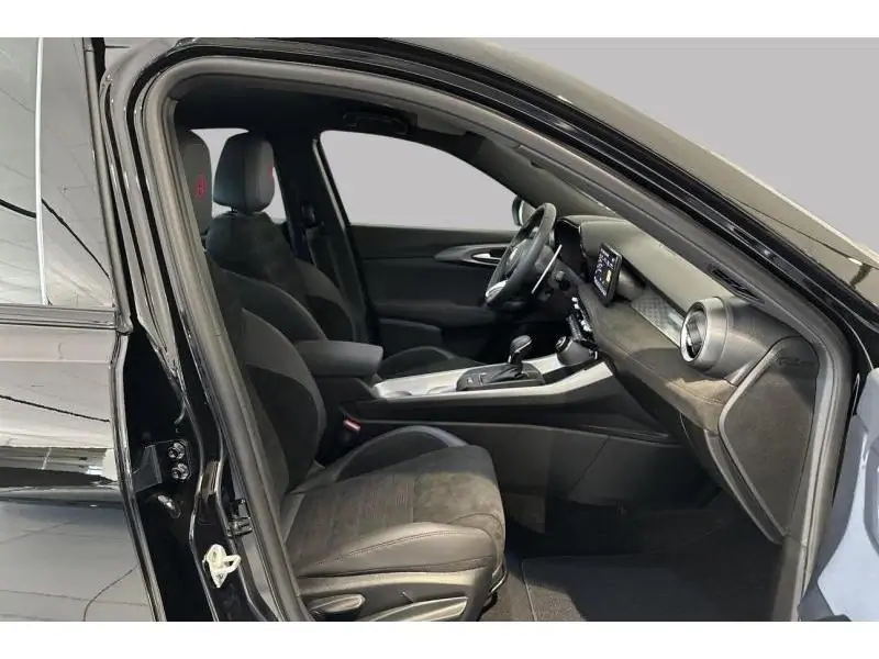 VEHICLE__CONDITION_SERVICE Alfa Romeo Tonale Veloce Hybrid 160 BLACK 8