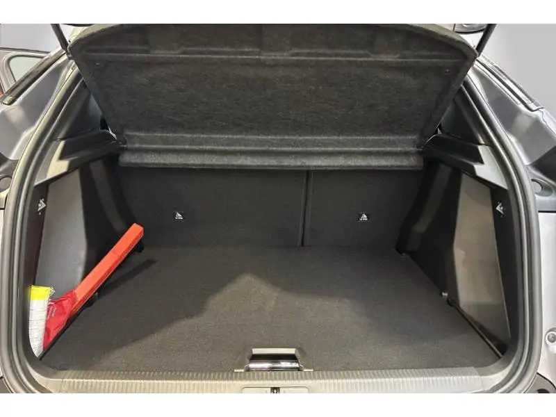 VEHICLE__CONDITION_SERVICE Peugeot 2008 ALLURE GREY 19