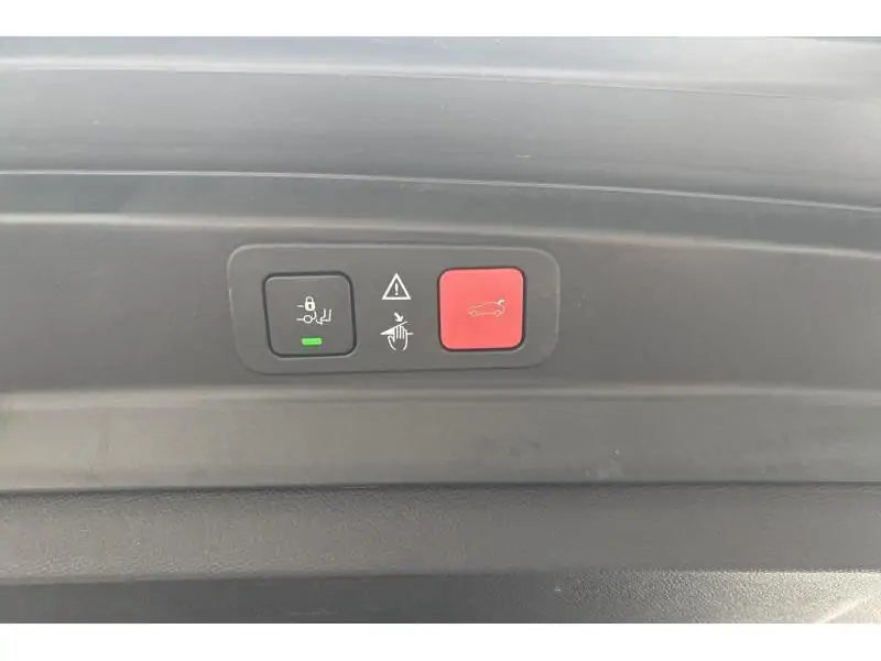 VEHICLE__CONDITION_SERVICE Peugeot 5008 GT BLACK 21