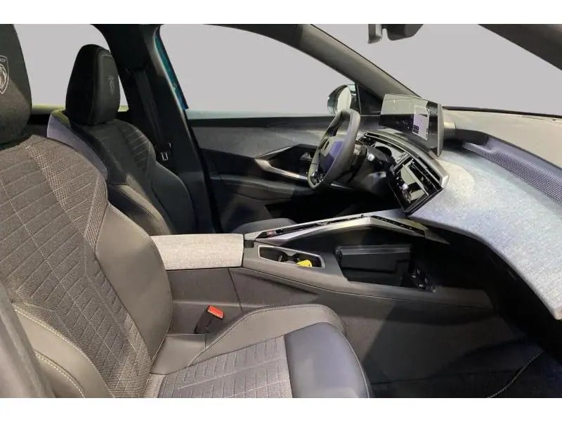 Occasion Peugeot 3008 e- GT BLUE 8
