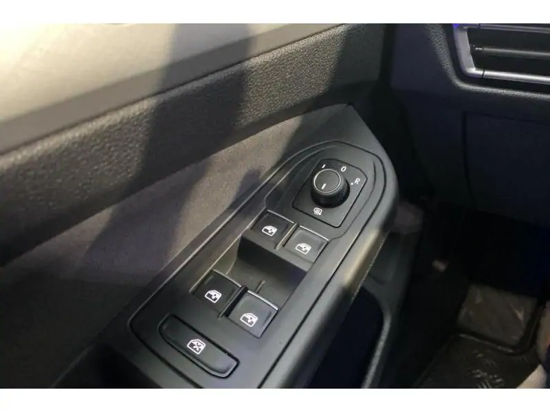 Occasie Volkswagen Golf VIII Life 1.0 eTSI DSG BLUE 17