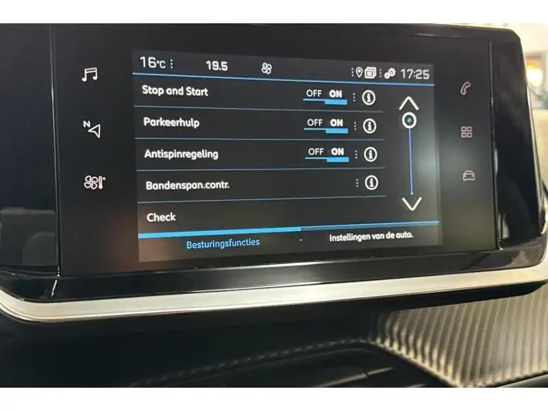 Occasion Peugeot 208 Allure 1.5 BlueHDi WHITE 23