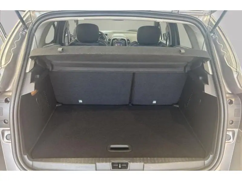 Occasion Renault Captur Berline 0.9 MANUAL GREY 30