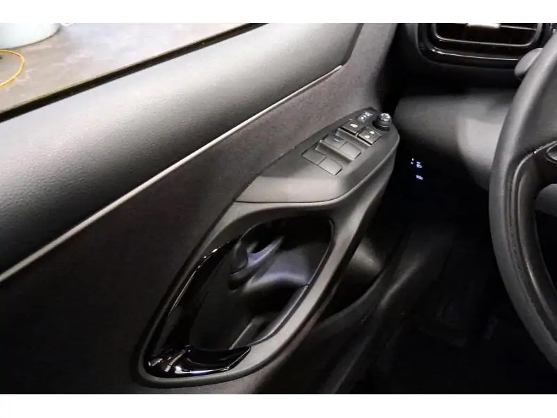 Occasion Toyota Yaris IV BEIGE 17