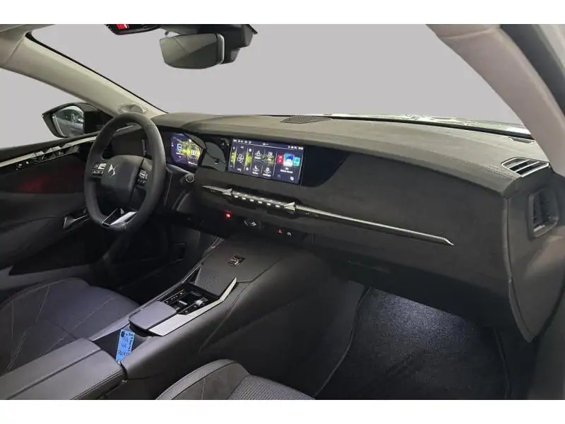VEHICLE__CONDITION_SERVICE DS Automobiles DS 4 HYBRID 145 ETOILE WHITE 2