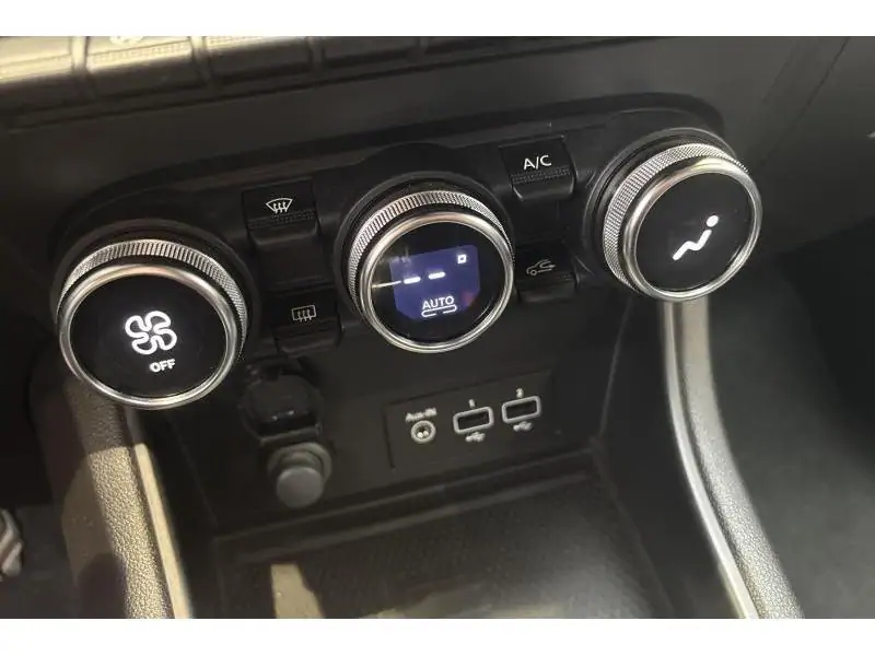 Occasion Renault Captur SUV AUTO RED 15
