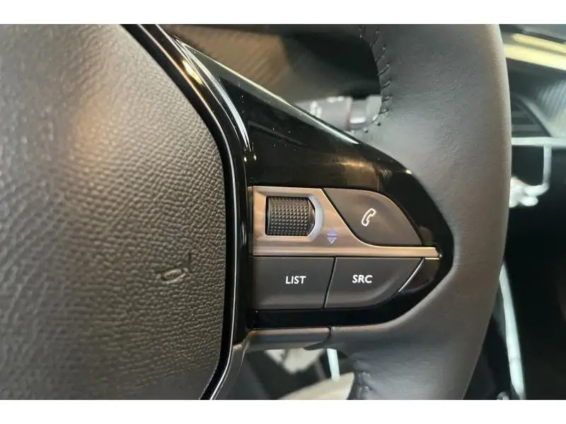 VEHICLE__CONDITION_SERVICE Peugeot 208 STYLE WHITE 23