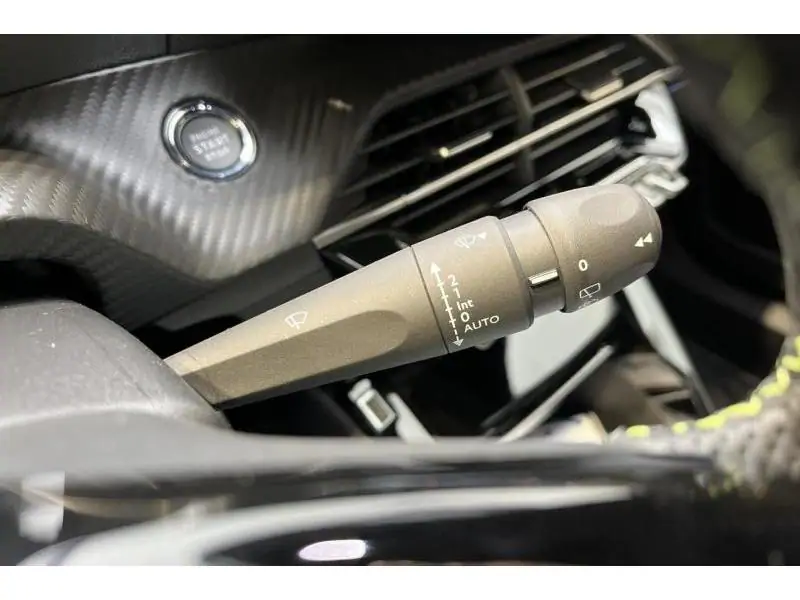 VEHICLE__CONDITION_SERVICE Peugeot 2008 GT WHITE 25