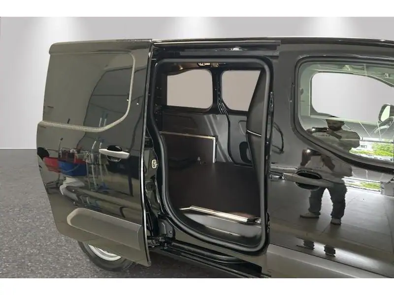 VEHICLE__CONDITION_SERVICE Peugeot Partner Standard Heavy 50 KWh BLACK 18