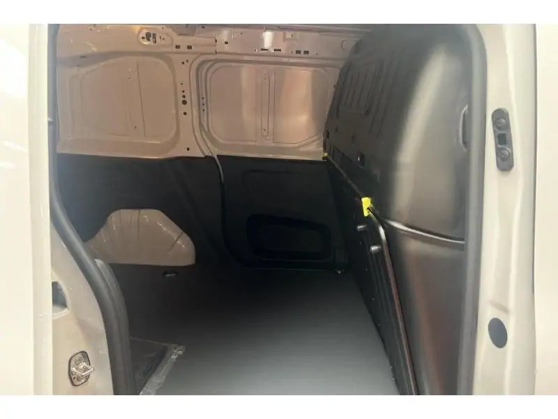VEHICLE__CONDITION_SERVICE Citroen Berlingo III automaat WHITE 18