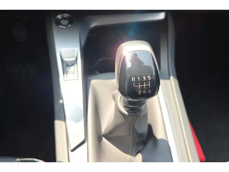 Occasion Peugeot 308 SW ALLURE RED 29