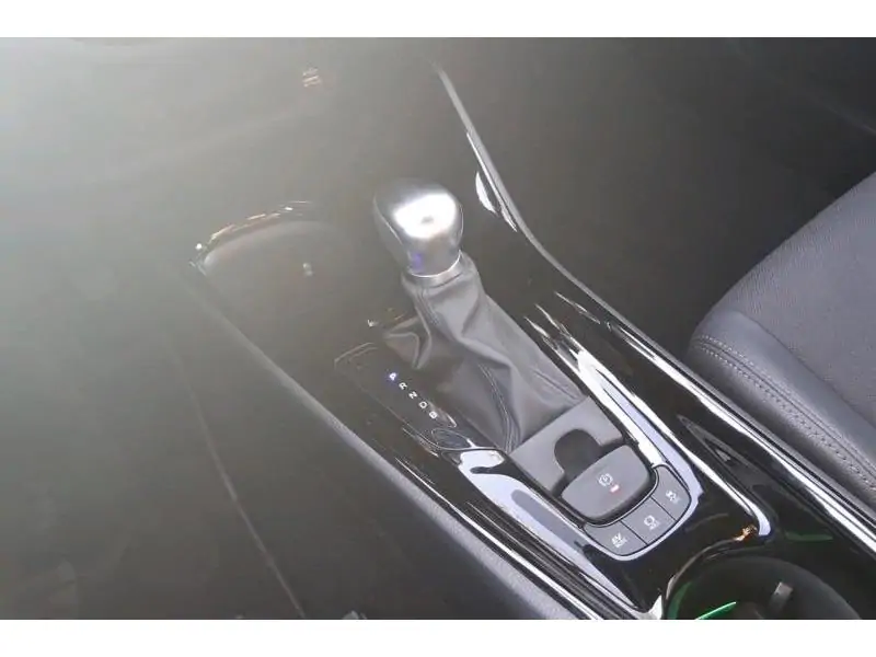 Occasie Toyota C-HR 1.8 Hybrid 2WD e-CVT Premium Bi-Tone 5d 72kW BLACK 16