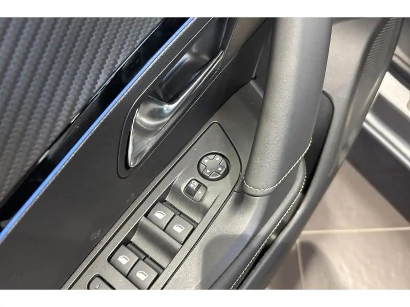 VEHICLE__CONDITION_SERVICE Peugeot 2008 GT GREY 17