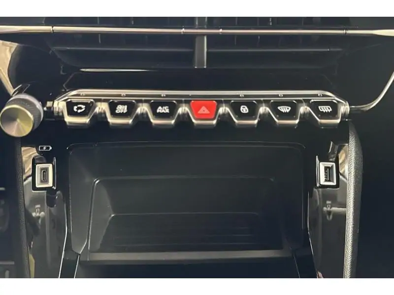 Occasion Peugeot 208 II & e- Style YELLOW 15