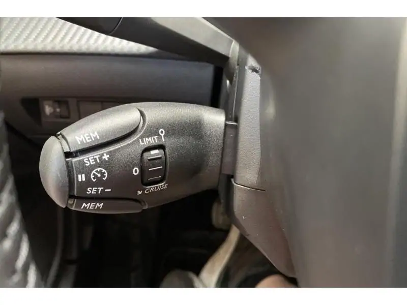 Démo Peugeot 2008 ALLURE* Véh. de Direction! BLUE 28