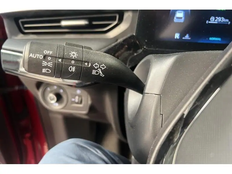 Démo MG MG3 HYBRID+ LUXURY RED 21