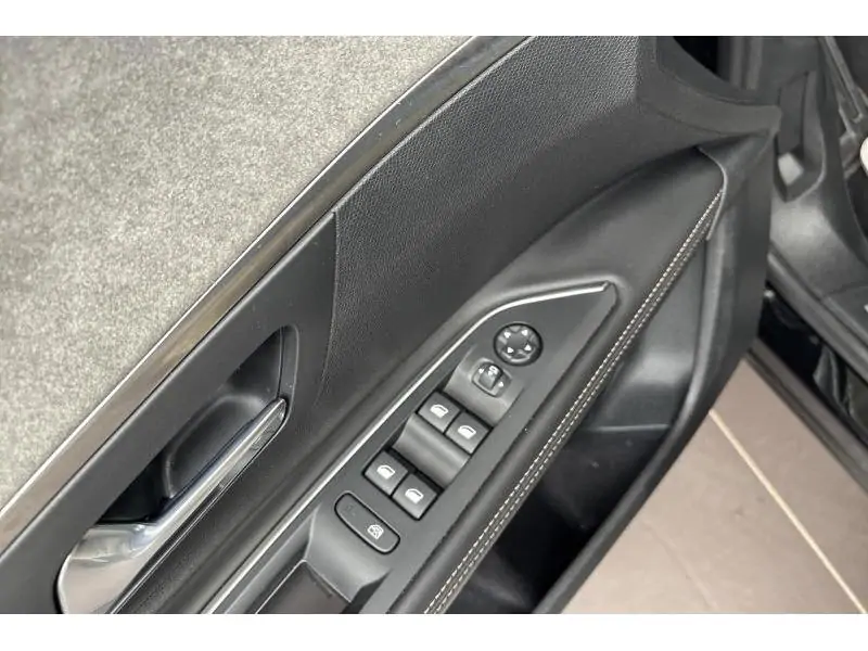 VEHICLE__CONDITION_SERVICE Peugeot 5008 GT BLACK 17