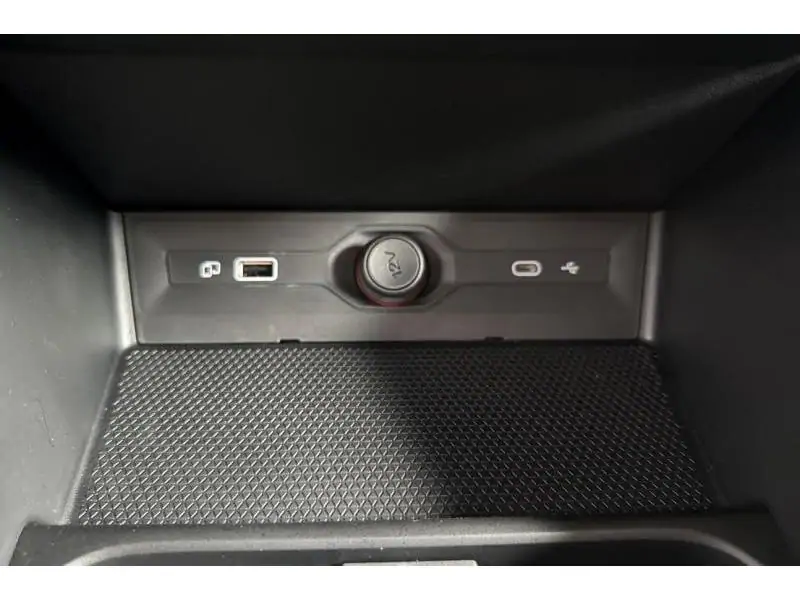 VEHICLE__CONDITION_SERVICE MG MG3 LUXURY HYBRID+ BLACK 21