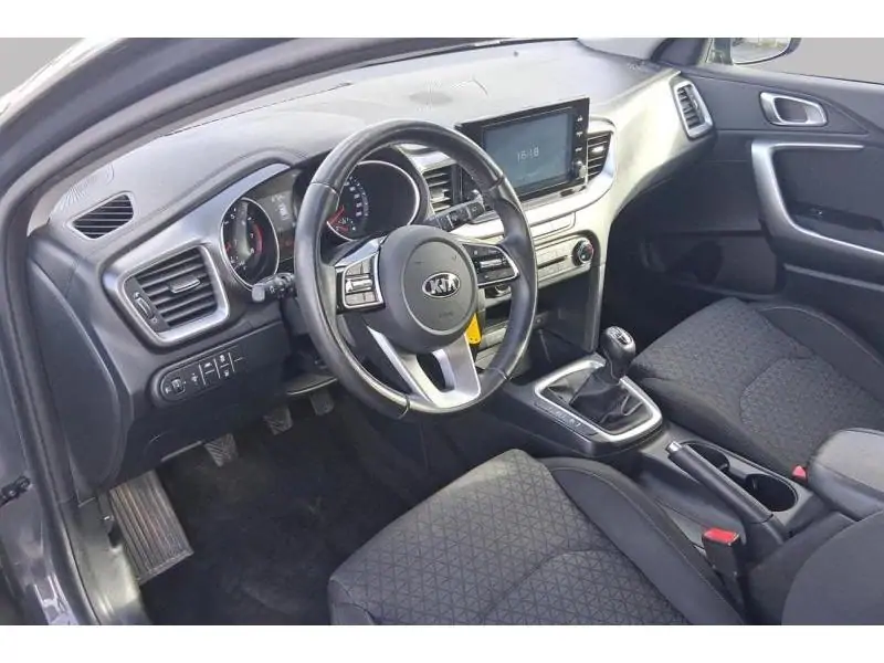 Occasion Kia XCeed Berline MANUAL BLACK 9