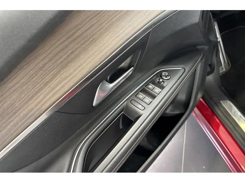 Occasion Peugeot 3008 II GT RED 17