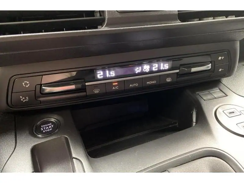 Démo Peugeot Partner ST LIGHT BLACK 15