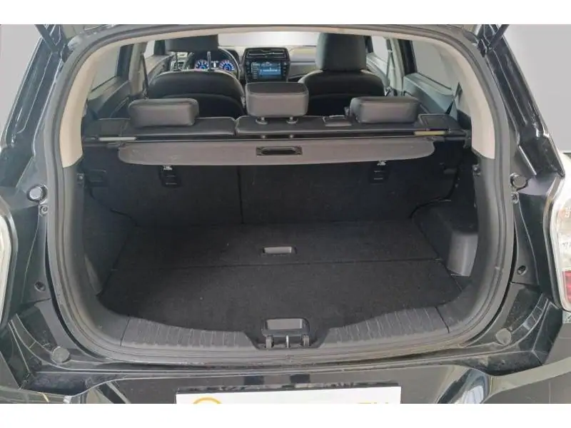Occasie SsangYong Tivoli Ruby BLACK 19