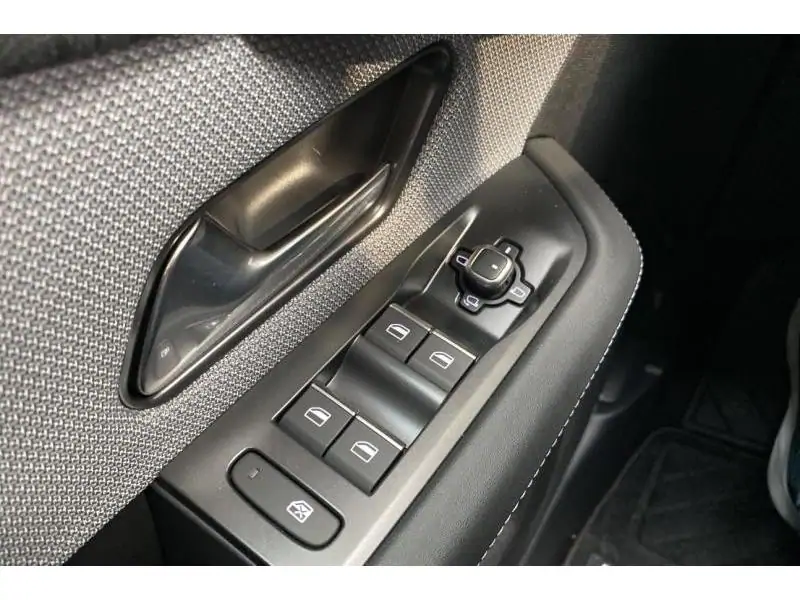 VEHICLE__CONDITION_SERVICE Opel Grandland GS BLACK 17