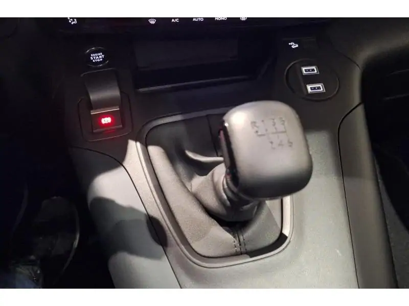 VEHICLE__CONDITION_SERVICE Fiat Doblo PC Serie 3-Small 1.2 BLACK 16