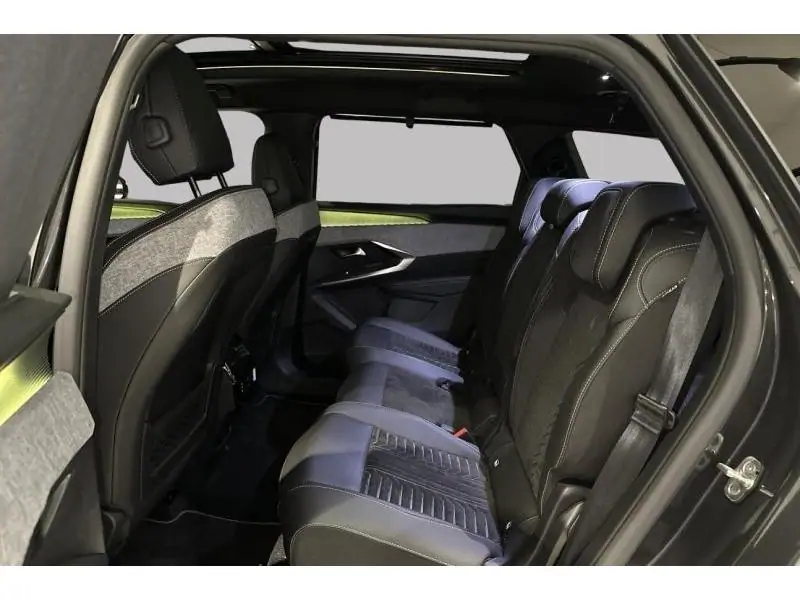 Démo Peugeot 5008 First Ed GT Hybrid 145 e-DCS6 7pl GREY 18