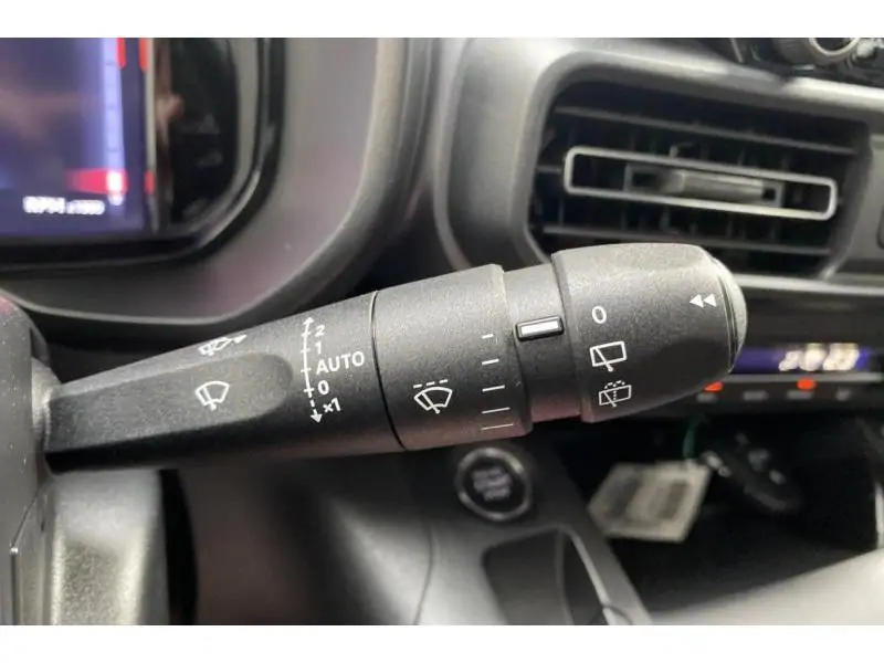 VEHICLE__CONDITION_SERVICE Fiat Doblo L1 5 places*Libre 12/2025 BLACK 26