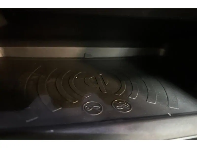 VEHICLE__CONDITION_SERVICE Peugeot 2008 ALLURE RED 28